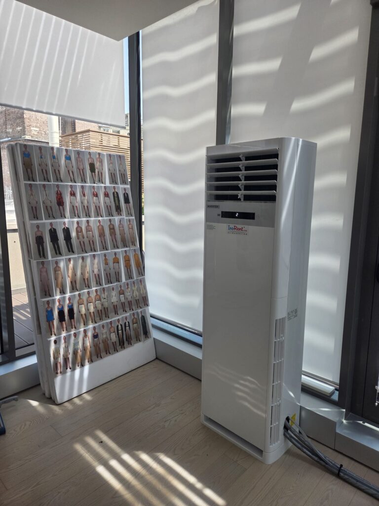 Colonna per showroom e uffici
